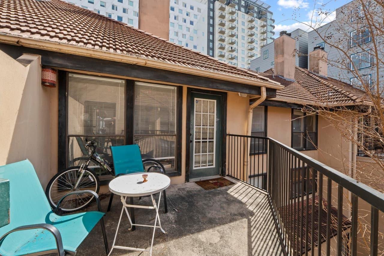 2110  Rio Grande St  #303
