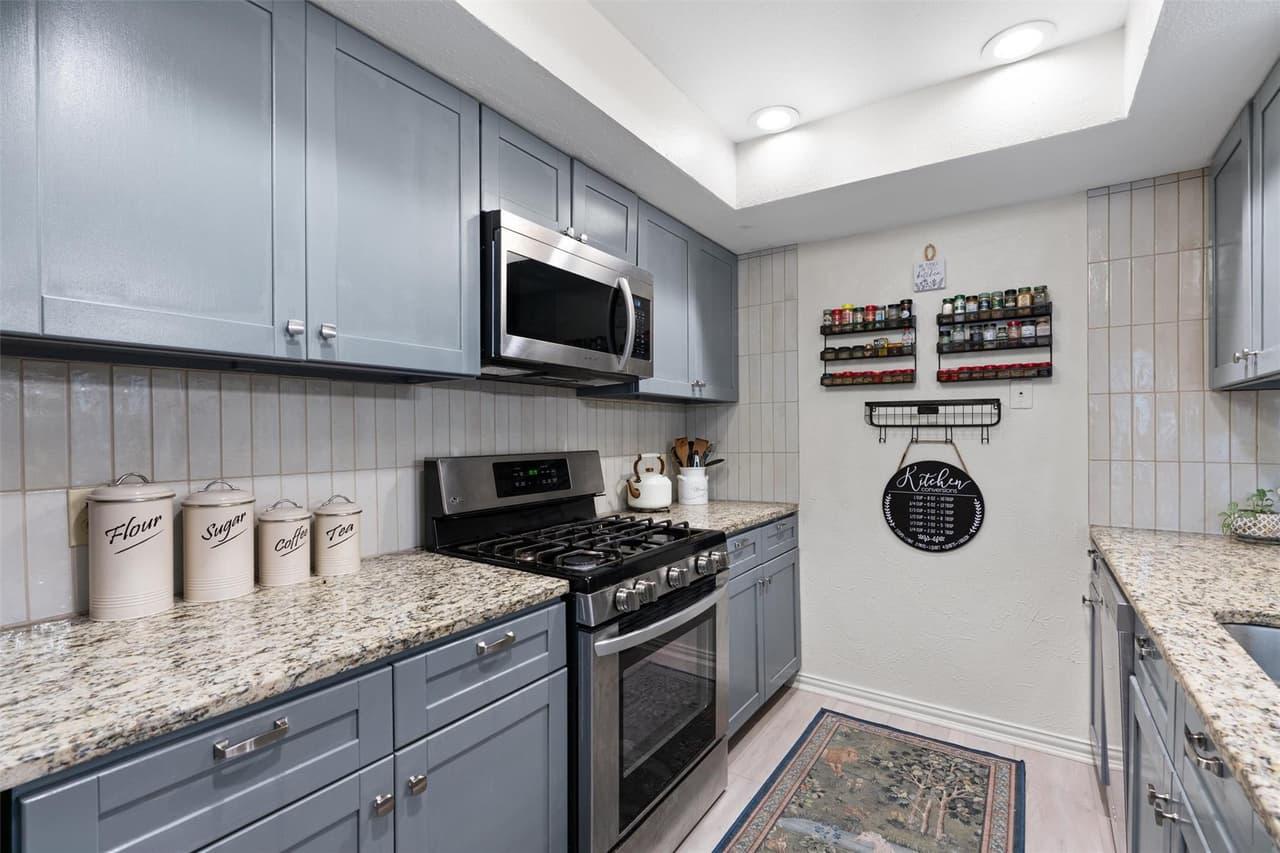 8340  Fathom Cir  #404 photo 2