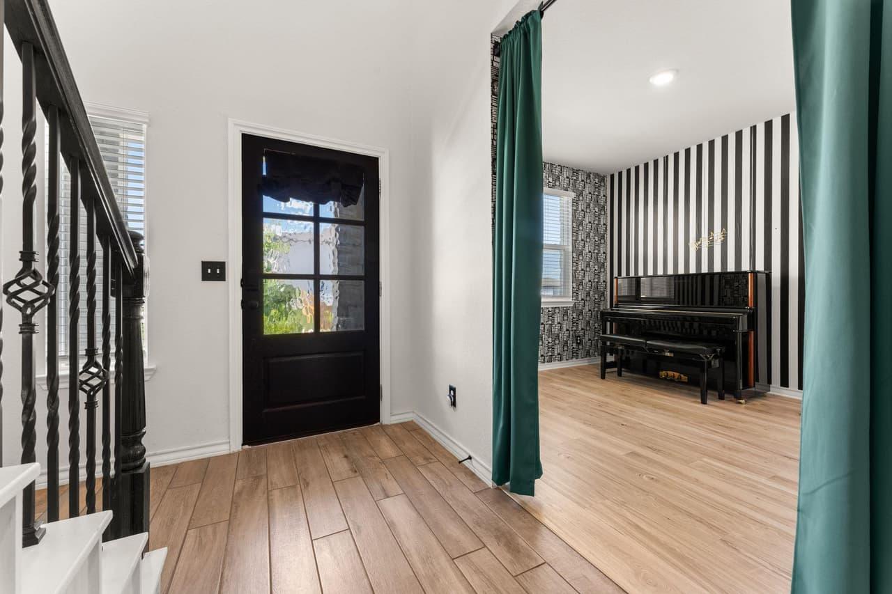 200  Caisson Trl photo 3
