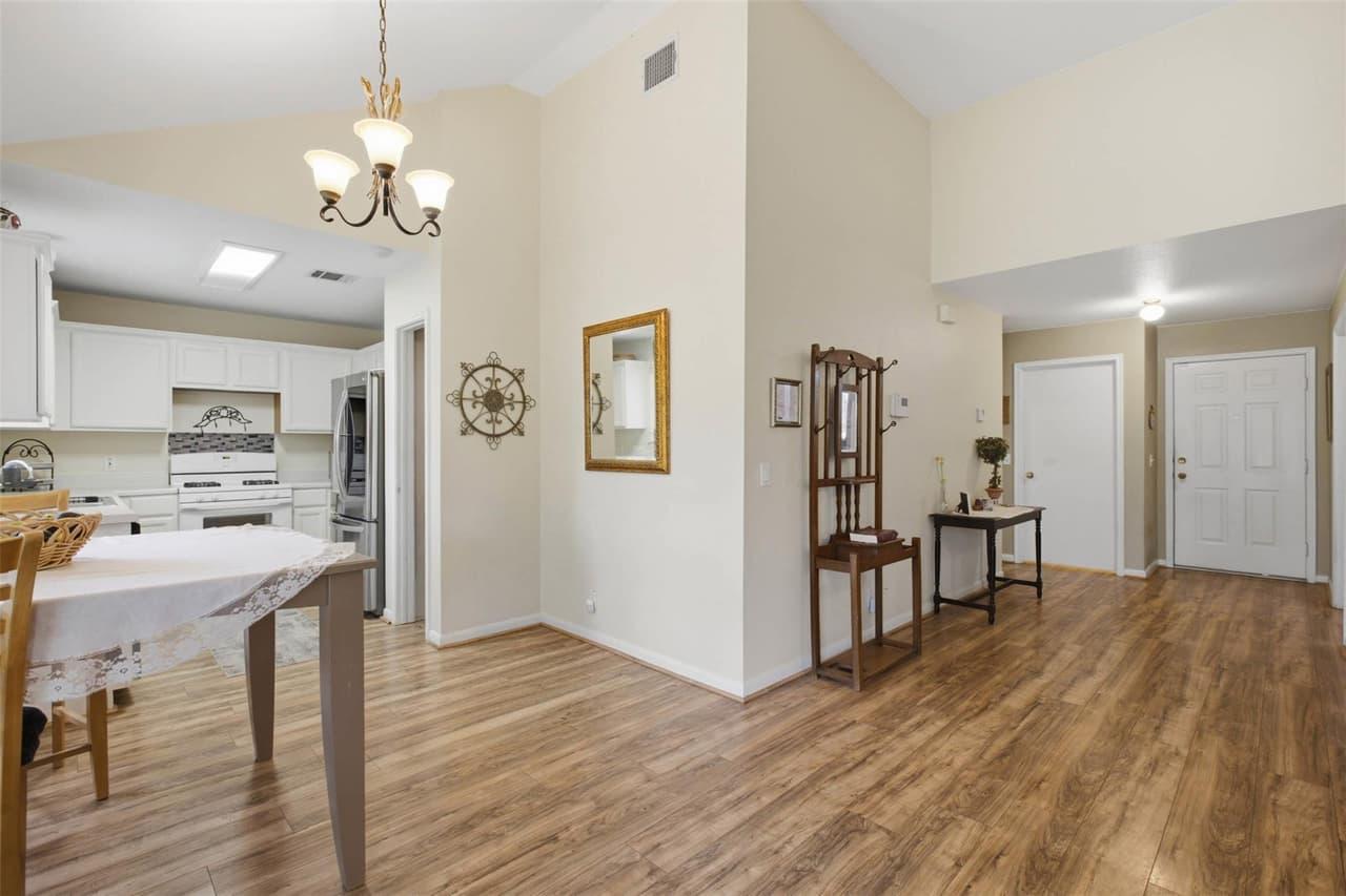 1717  Rendova Ln photo 6