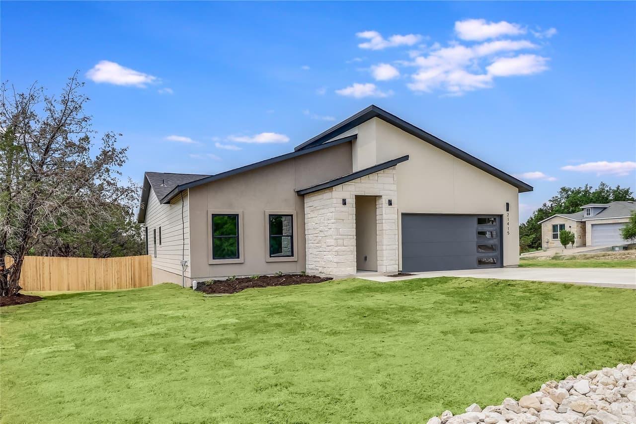 21415  Highland Lake Dr