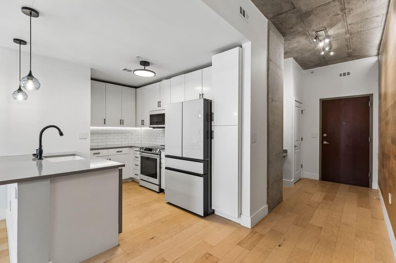 360  Nueces St  #1114 photo 3