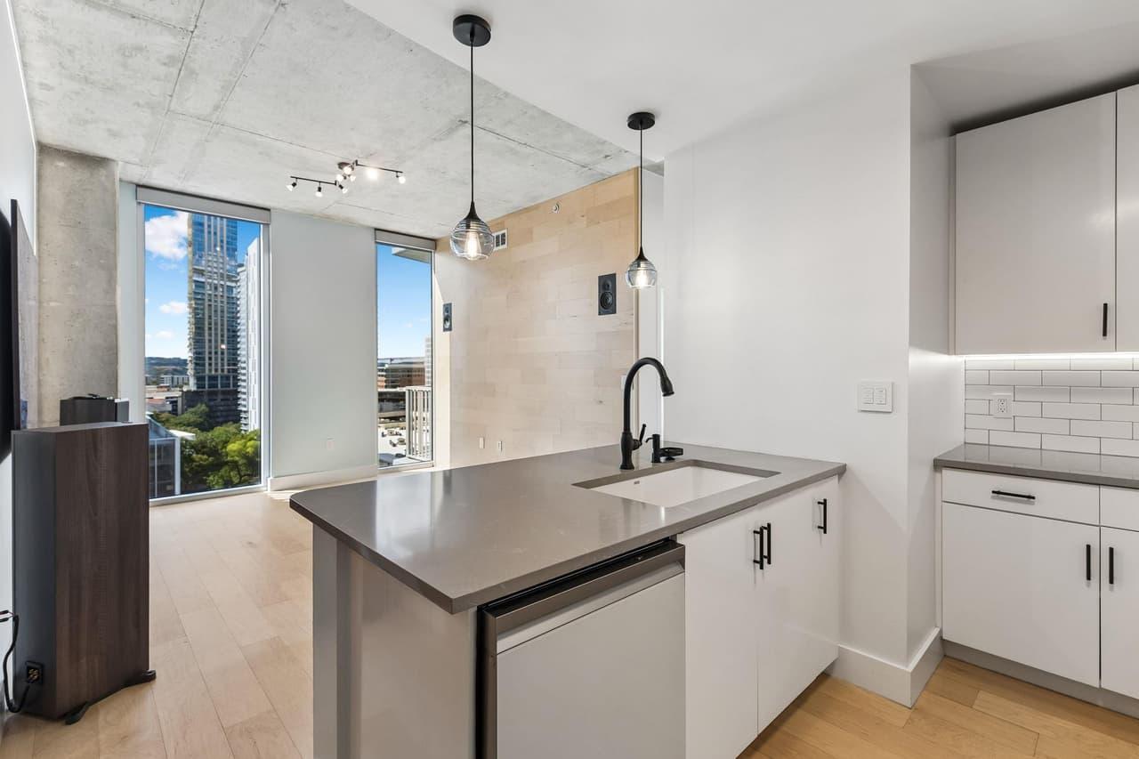 360  Nueces St  #1114 photo 6