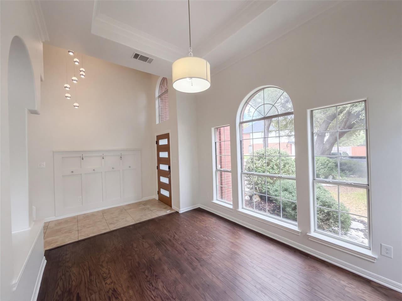 2225  Parkland Cv photo 3