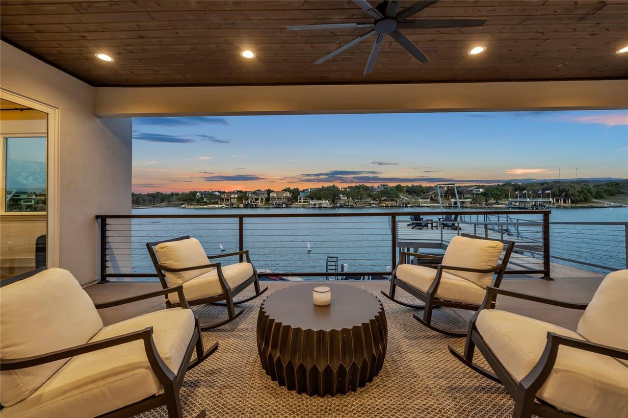 140  Riverbend None photo 6