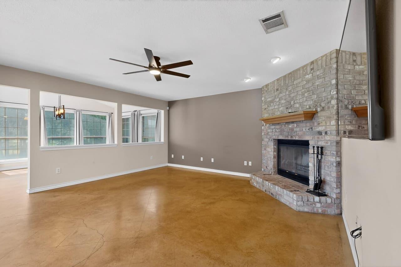 311  Oak Forest Cv photo 5