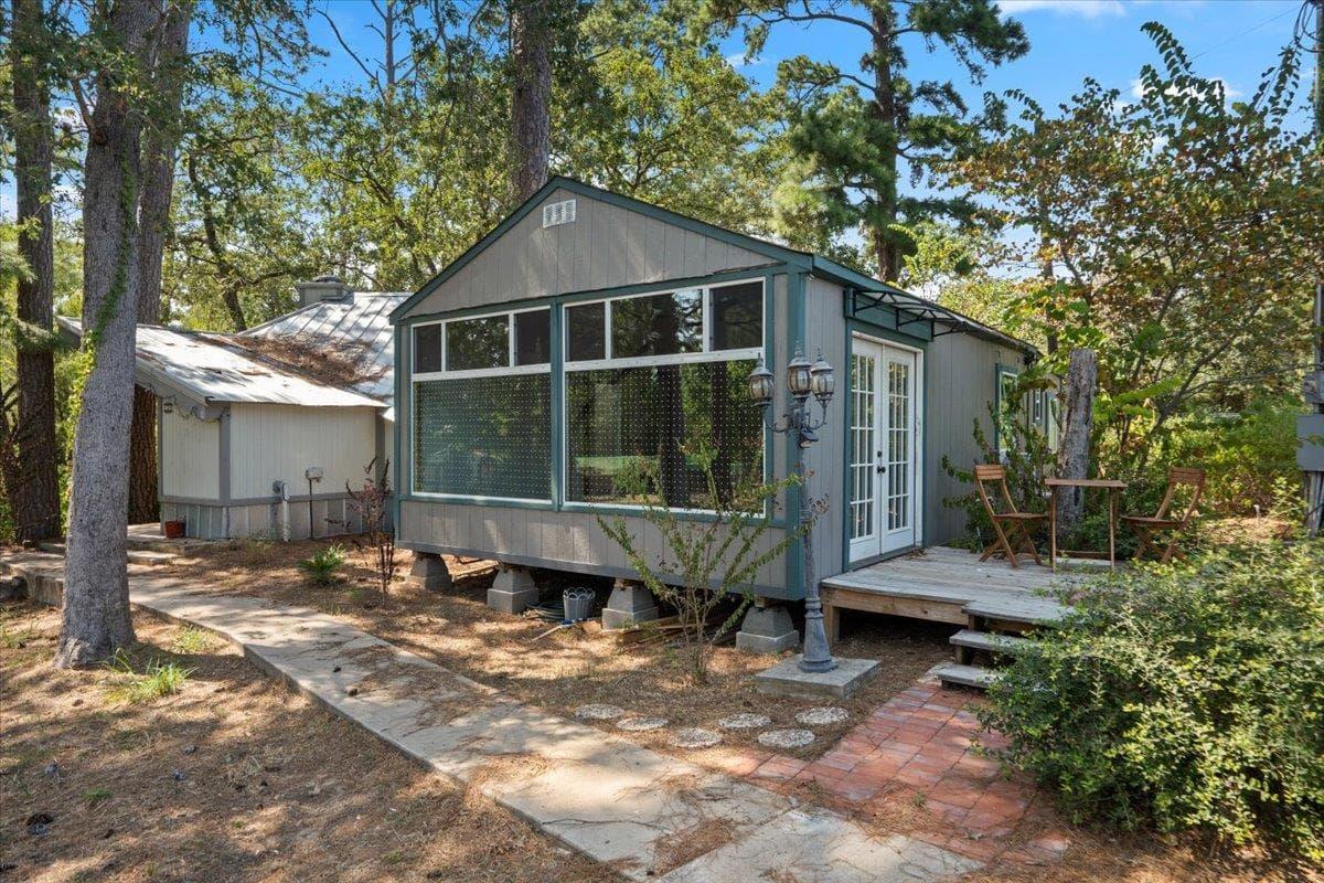 138  Forest Ln photo 5