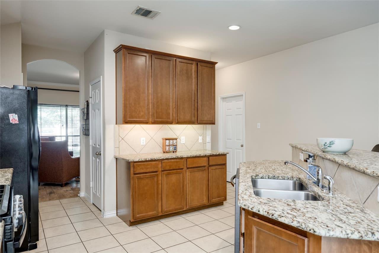 1323  Talley Loop photo 6