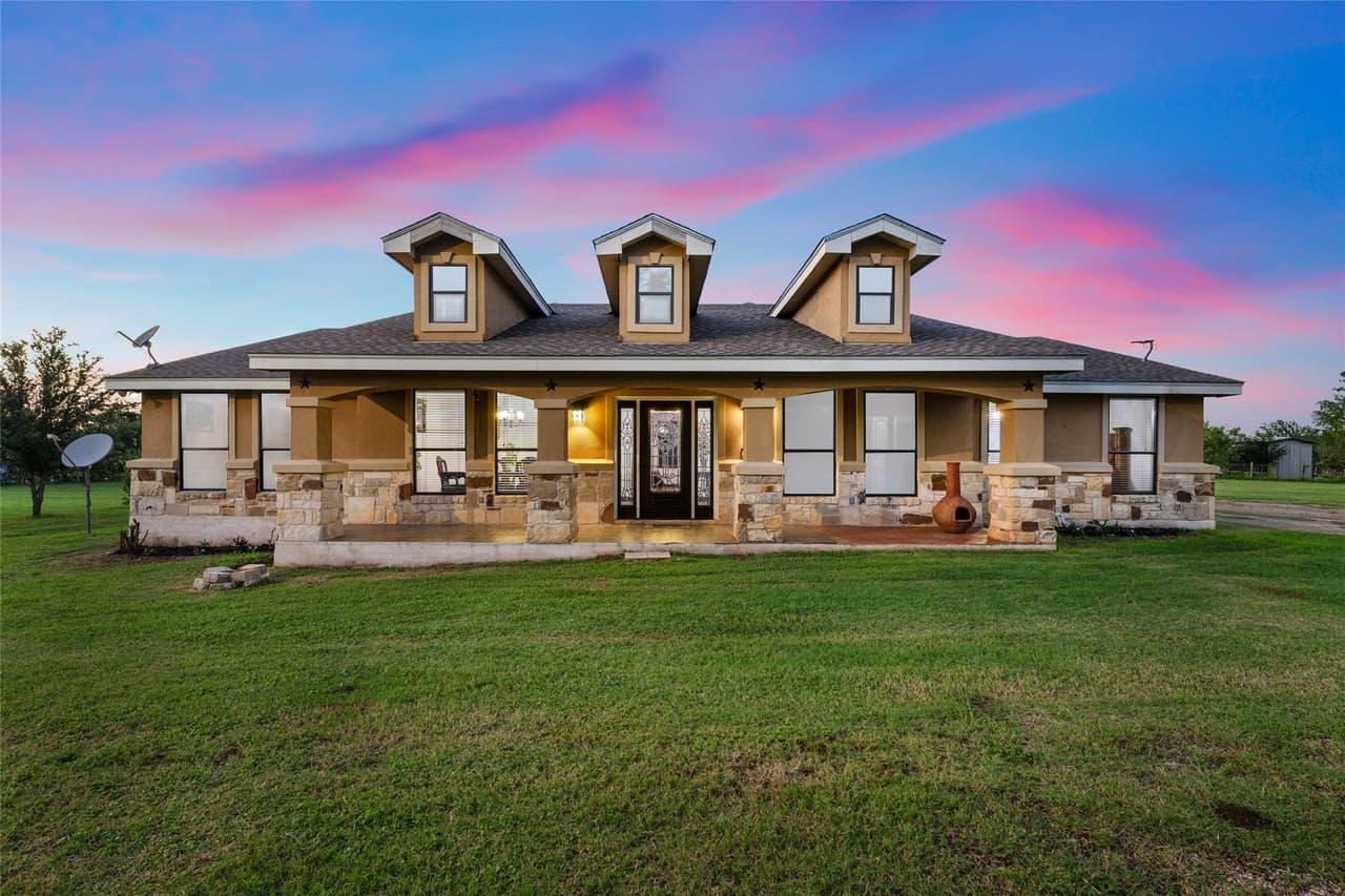 108  Whispering Pines Dr