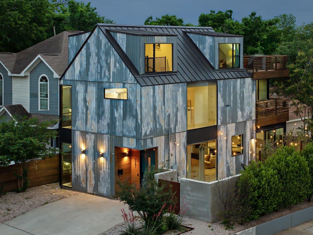 2201  Santa Rosa St photo 4