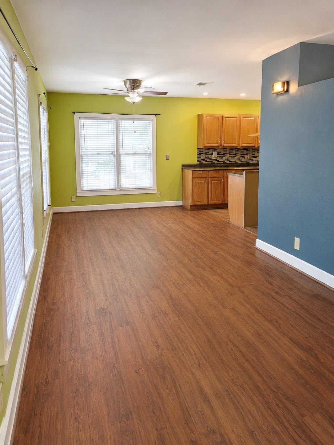 1106  Austin St photo 2