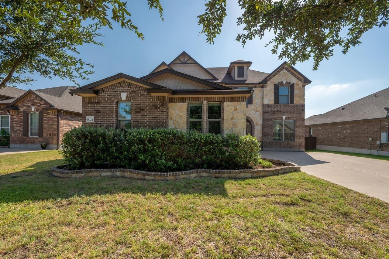 18724  Star Gazer Way photo 2