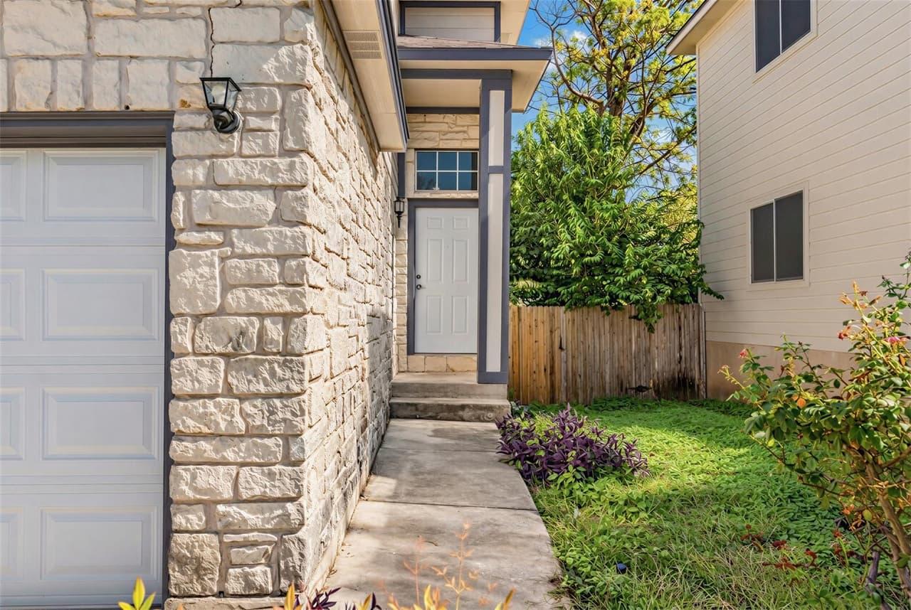 7301  Dan Jean Dr photo 3