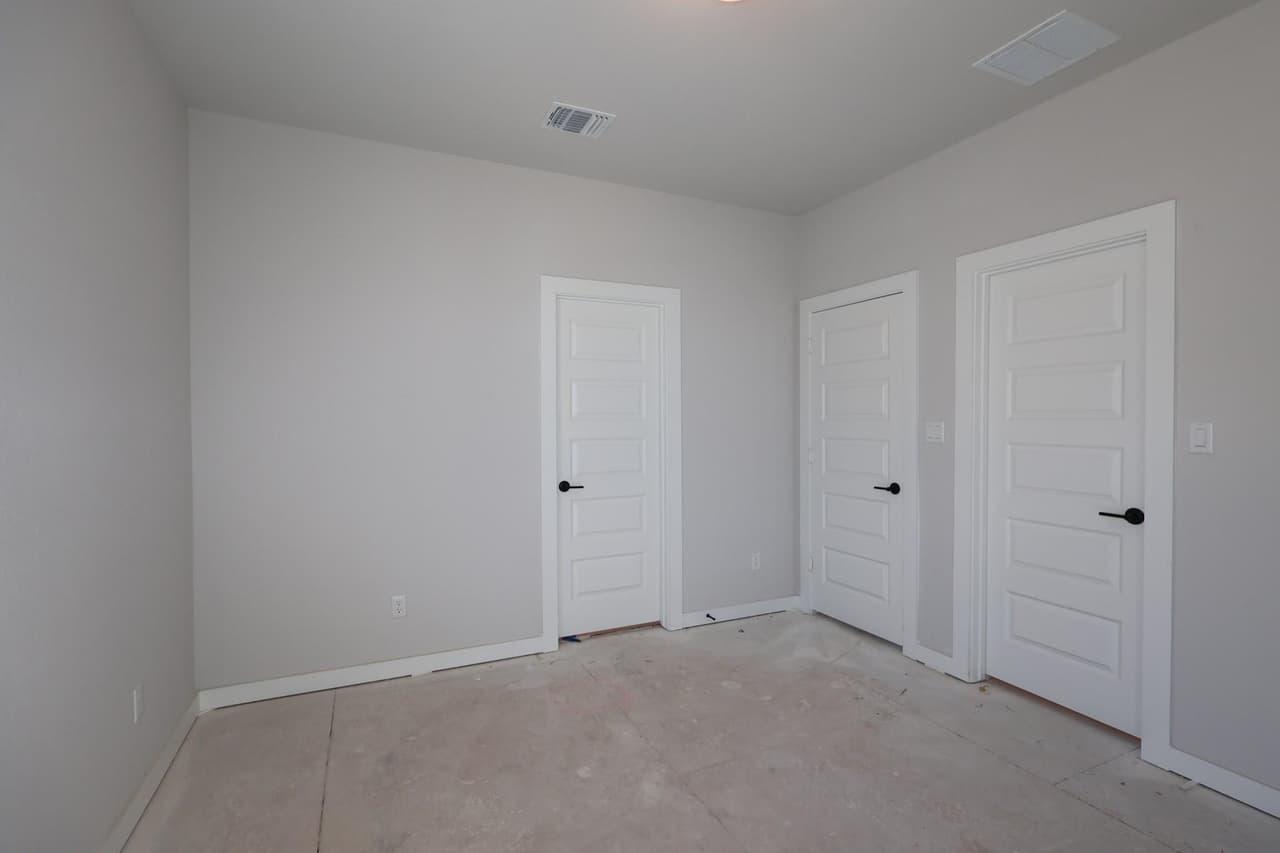 550  Darley Oak Drive None photo 5