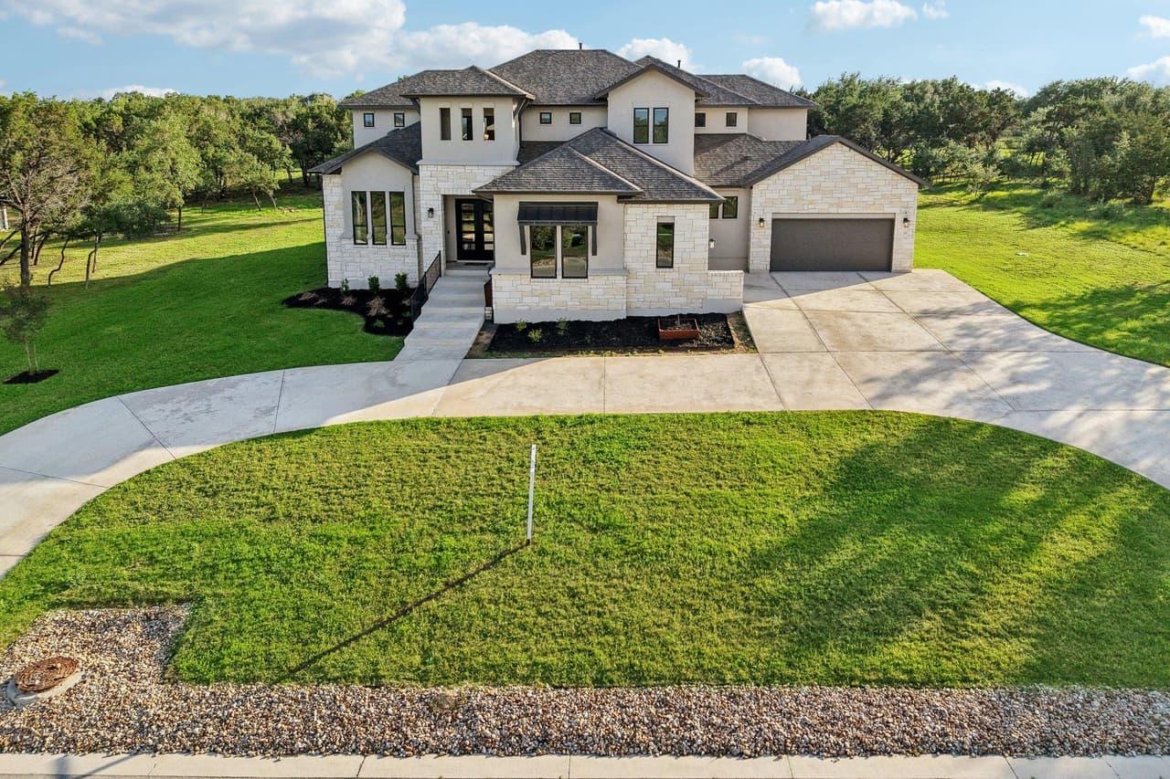 216  Spence Ln