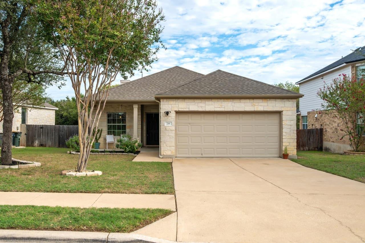 216  Hoot Owl Ln N