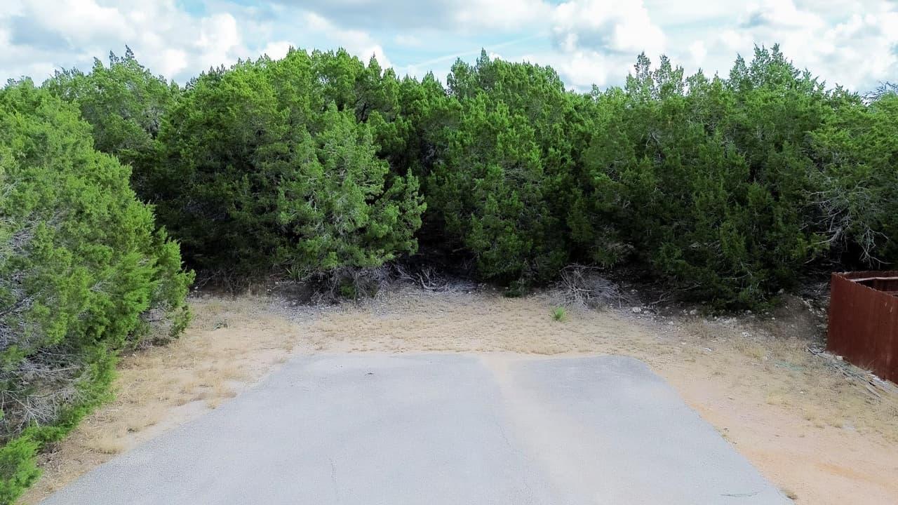 20701  Oak Gln photo 2
