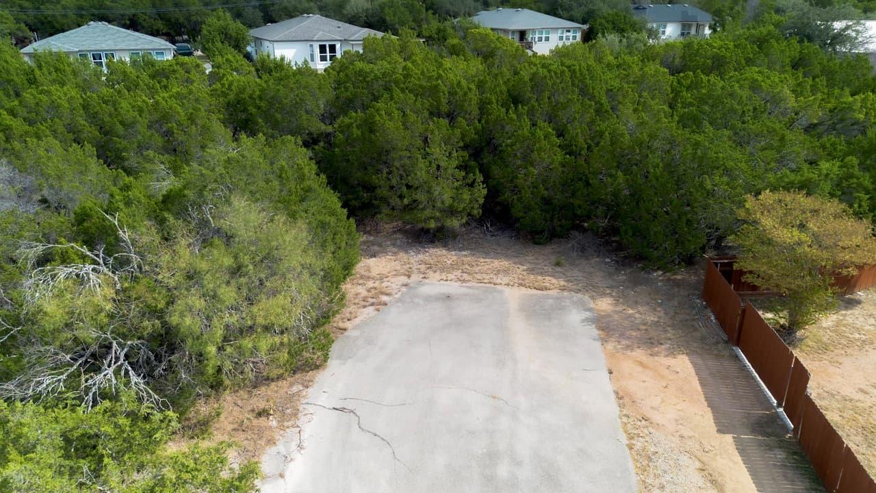 20701  Oak Gln photo 3
