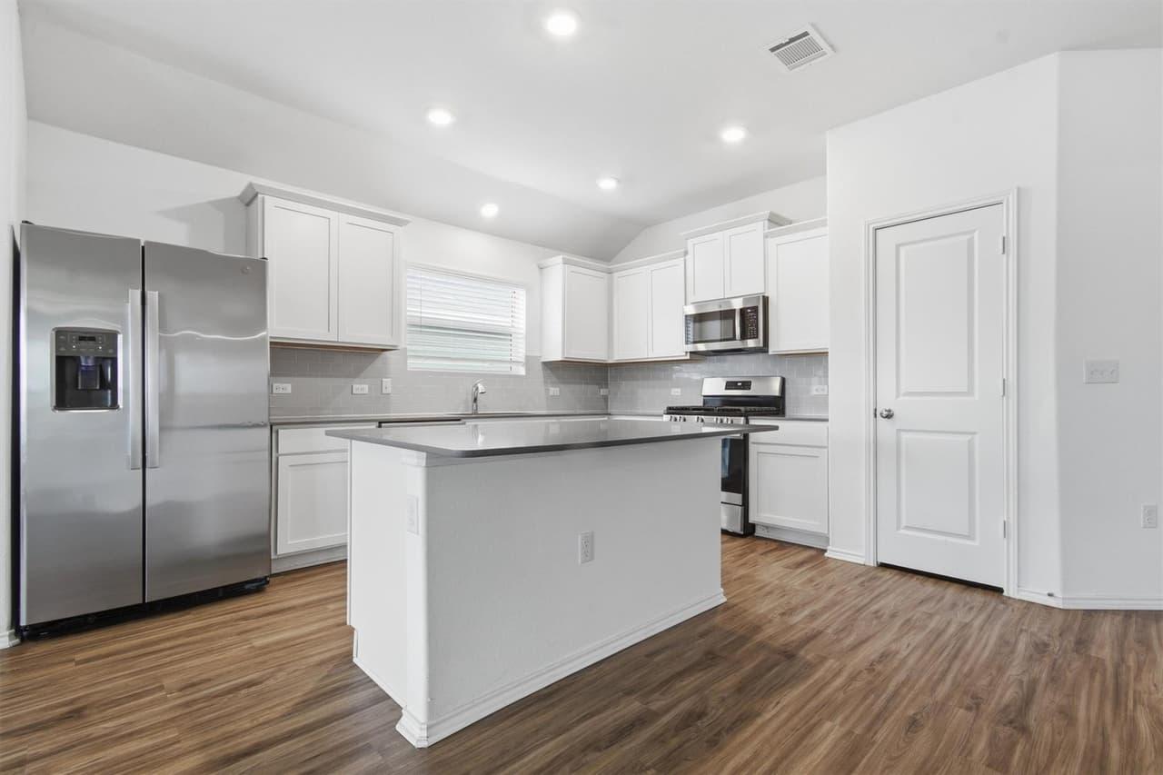 10508  Steinbeck Dr photo 4