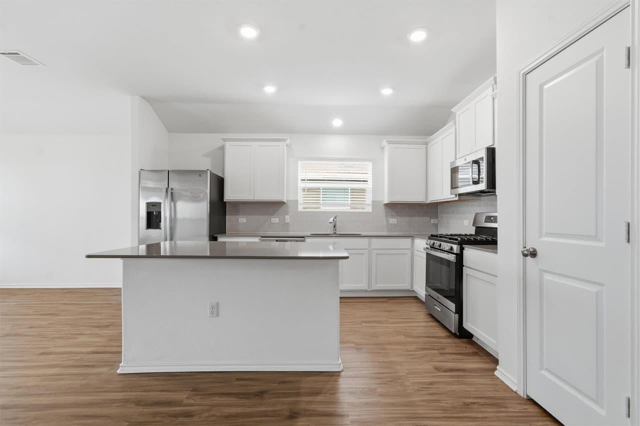 10508  Steinbeck Dr photo 6
