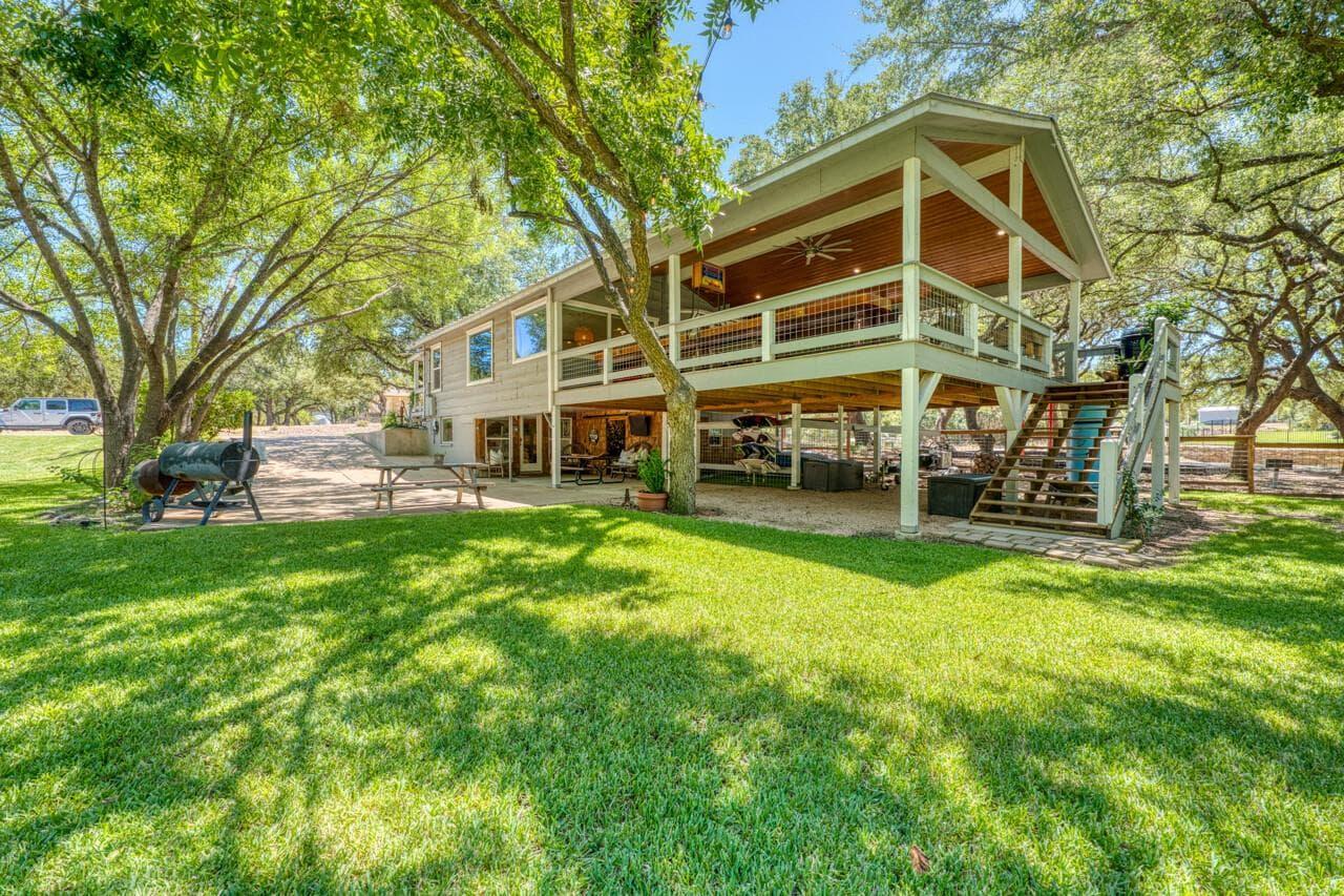 1001  Shorewood Dr photo 4