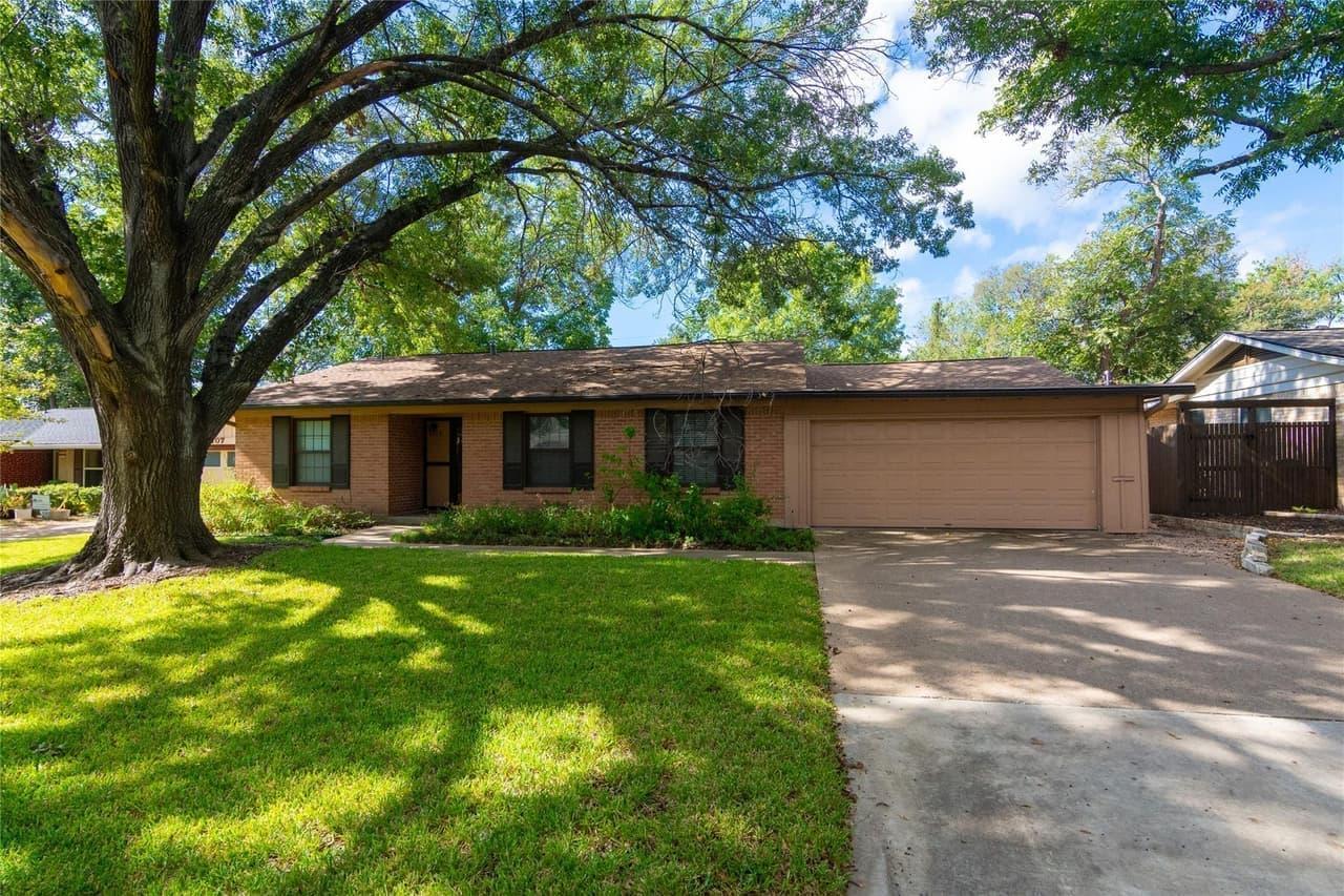 3109  Pinecrest Dr photo 2