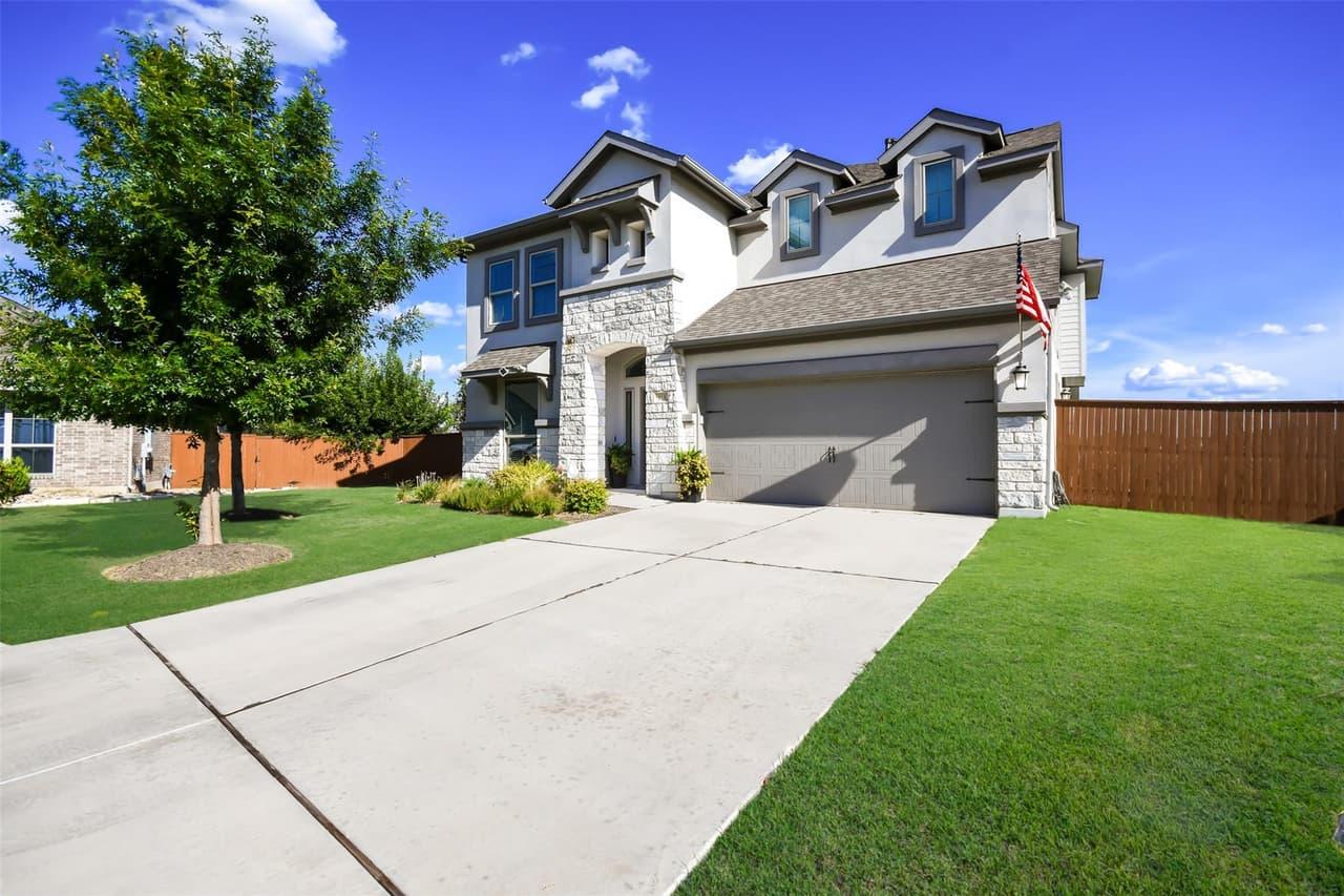 113  Cascia Cir photo 2