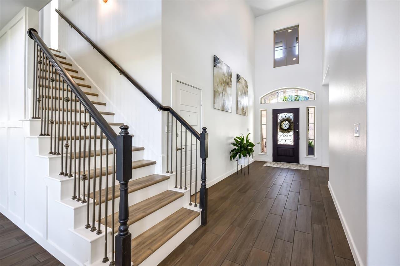 113  Cascia Cir photo 5