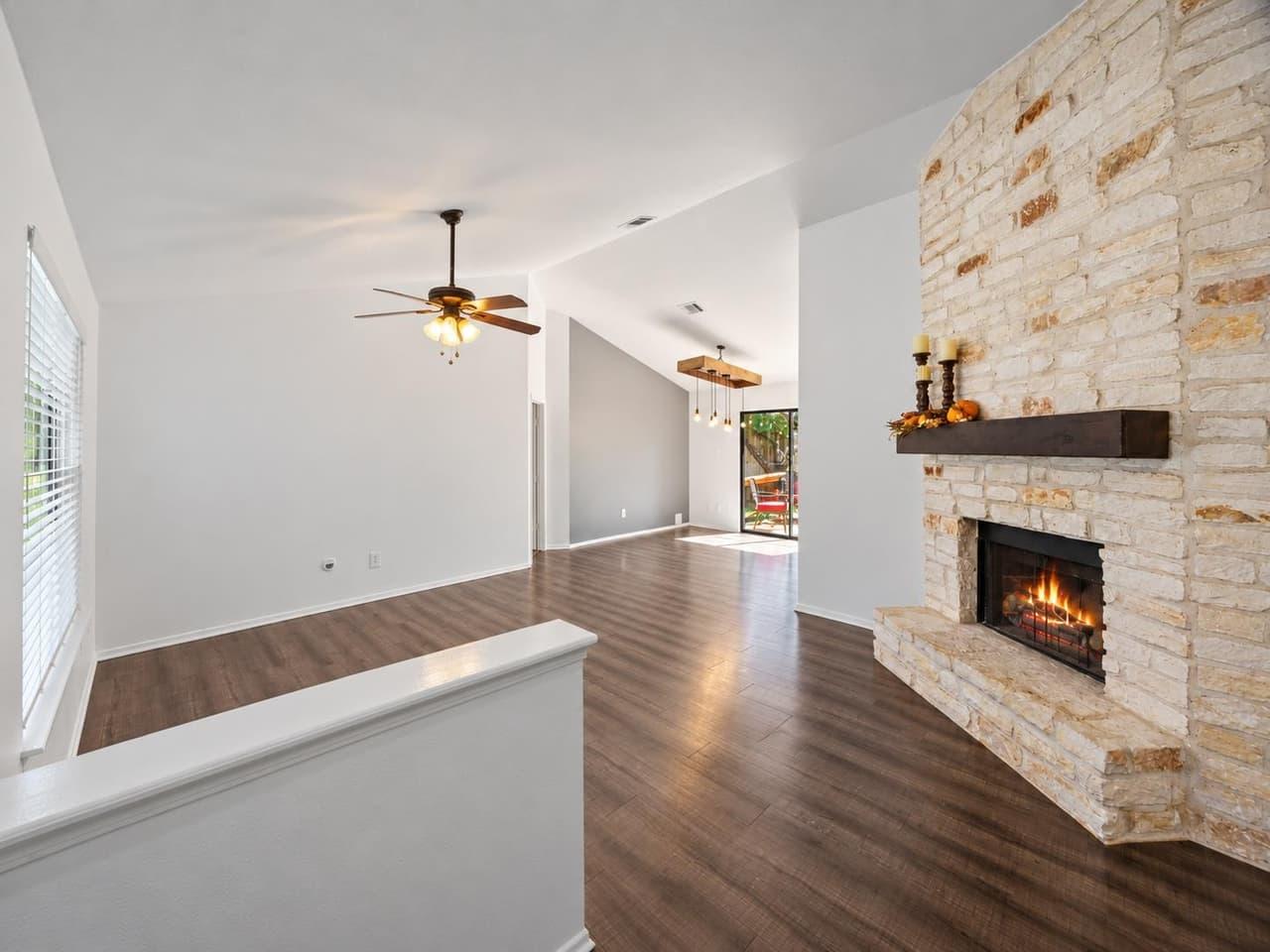 1805  PRAIRIE STAR Ln photo 5