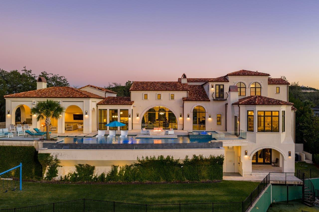 84  Pascal Ln