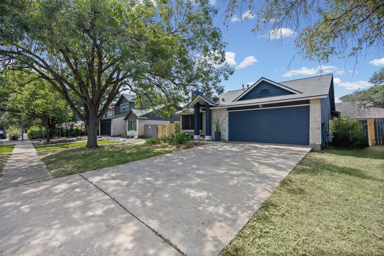 4613  MOLERA Dr photo 3