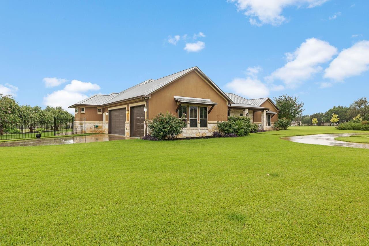 201  Eagle Valley Ln photo 4