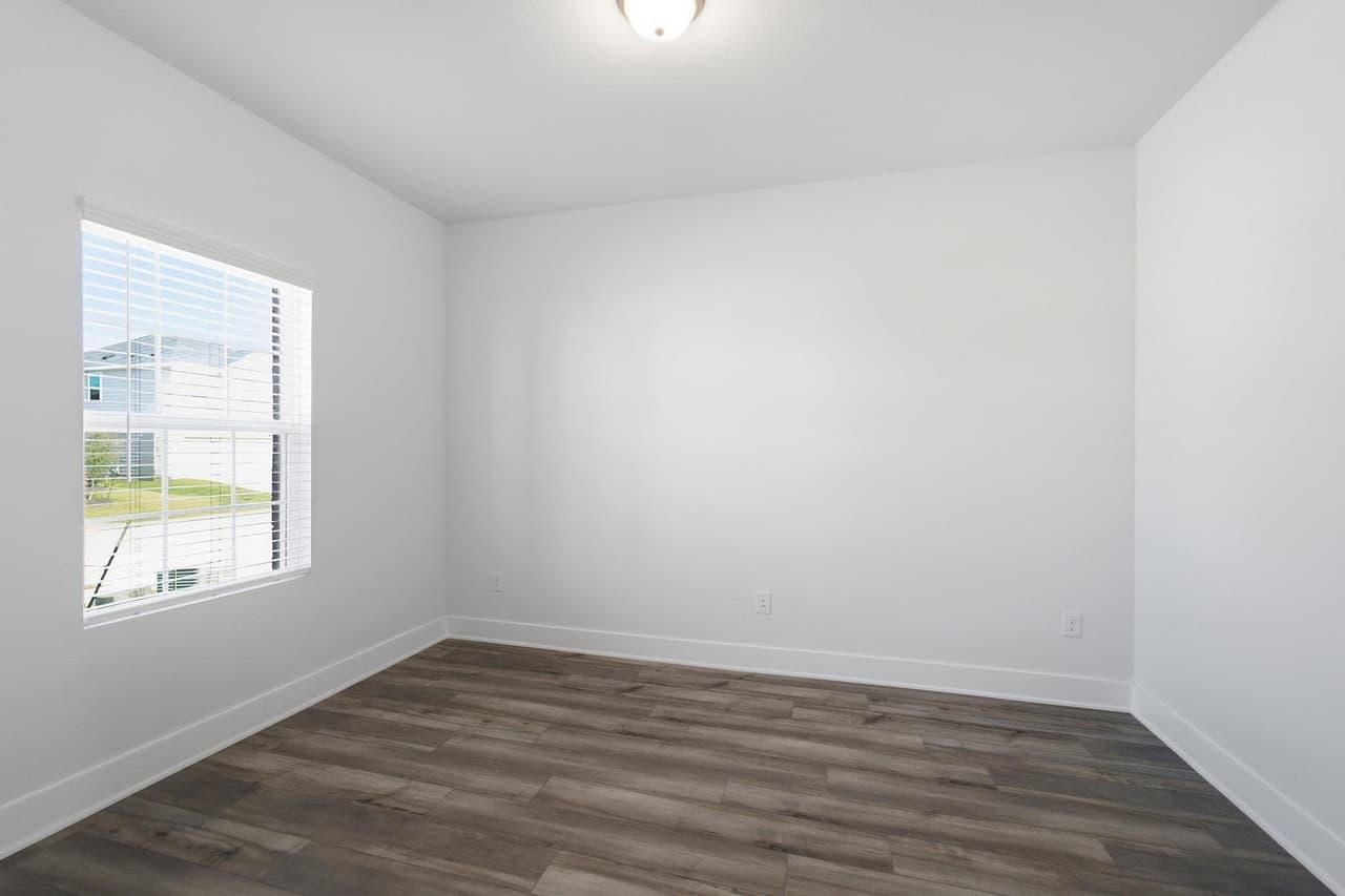 351  Begonia St photo 6