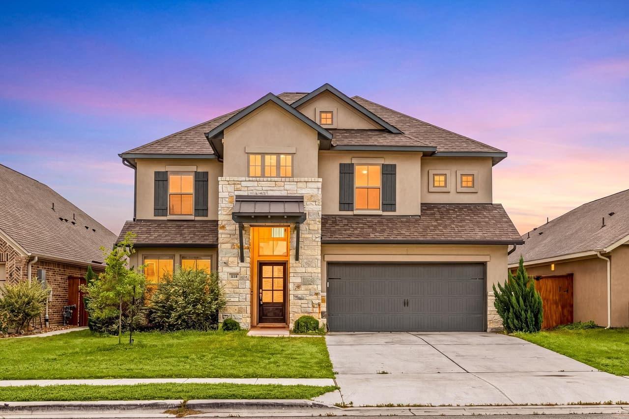 309  Avendita Ln