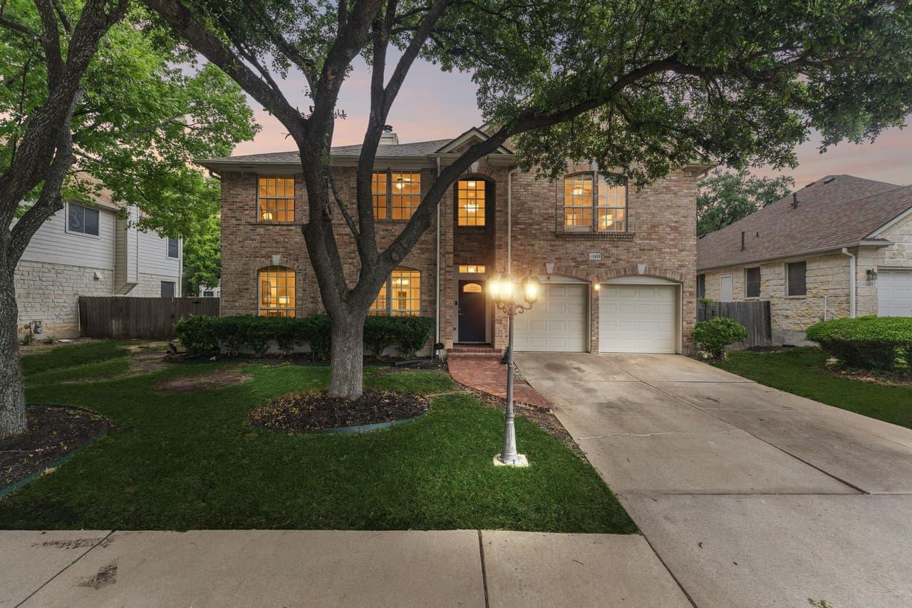 1409  Deer Horn Dr photo 2