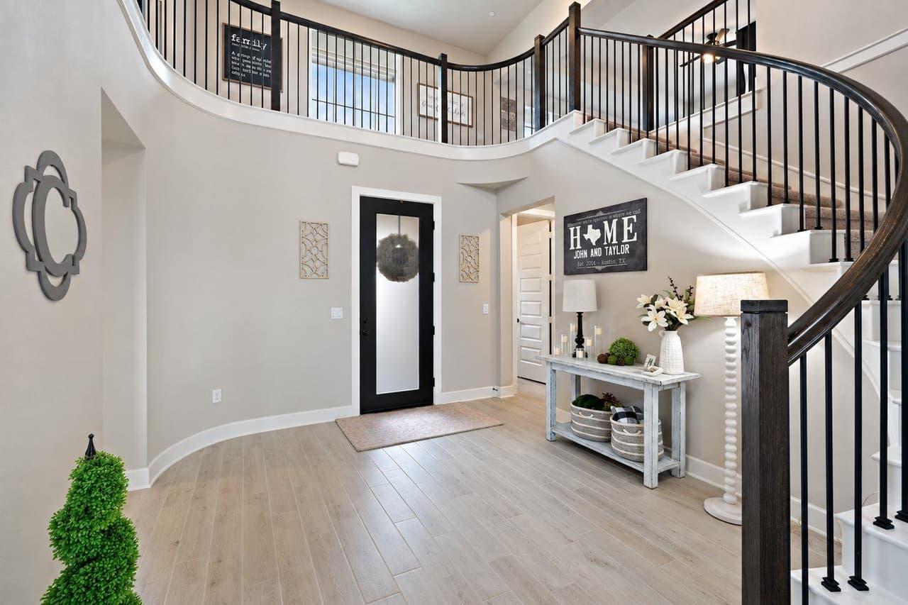 17804  Hattie Trce photo 3