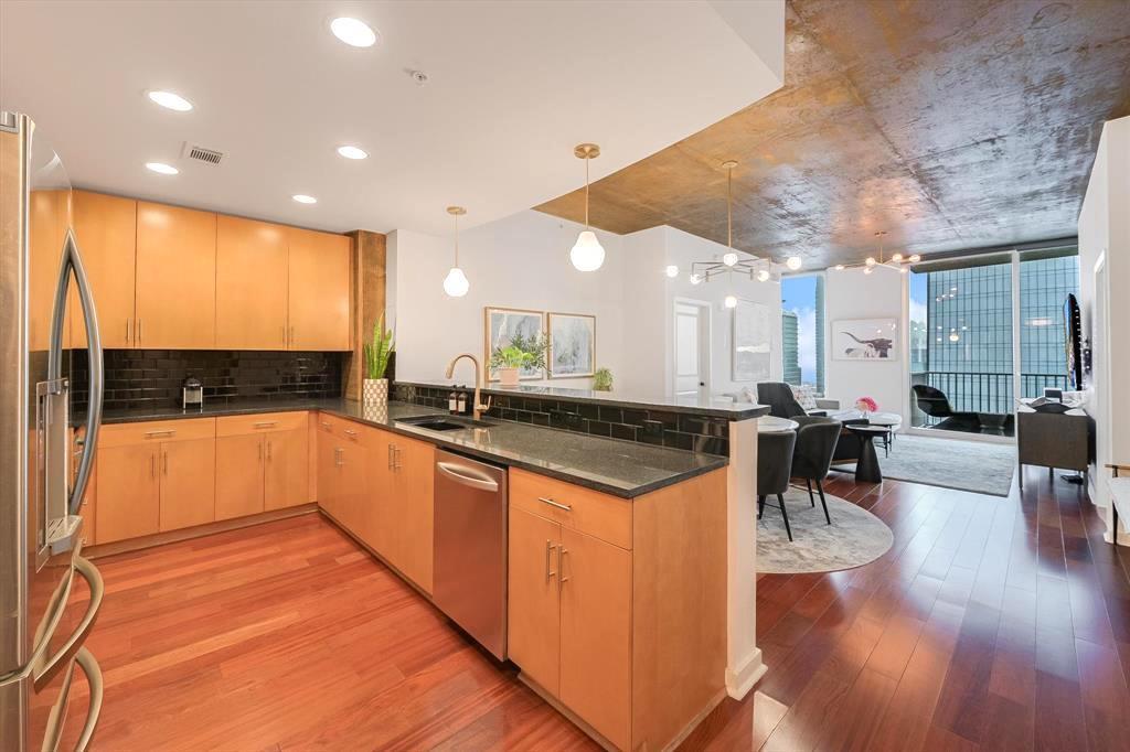 360  Nueces St  #3609 photo 2