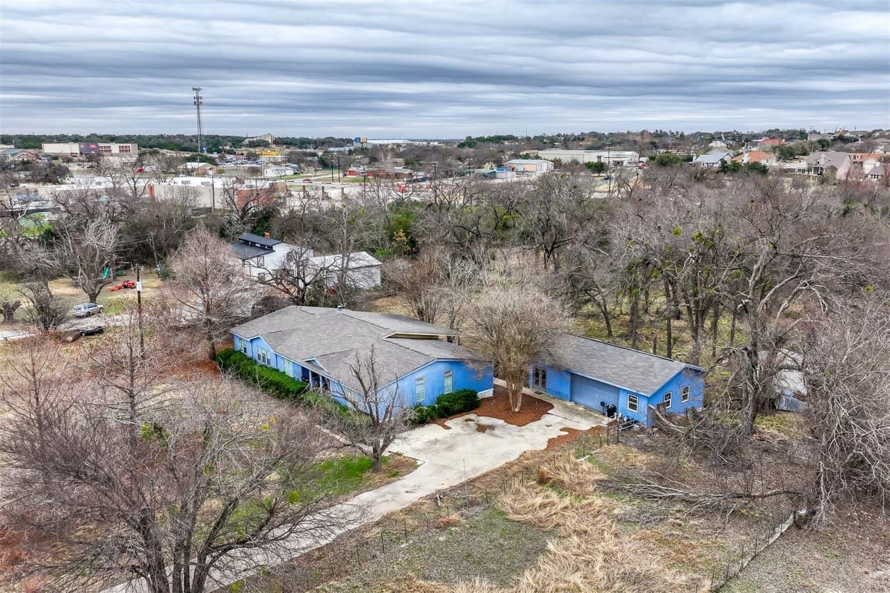 408  Horseshoe Dr