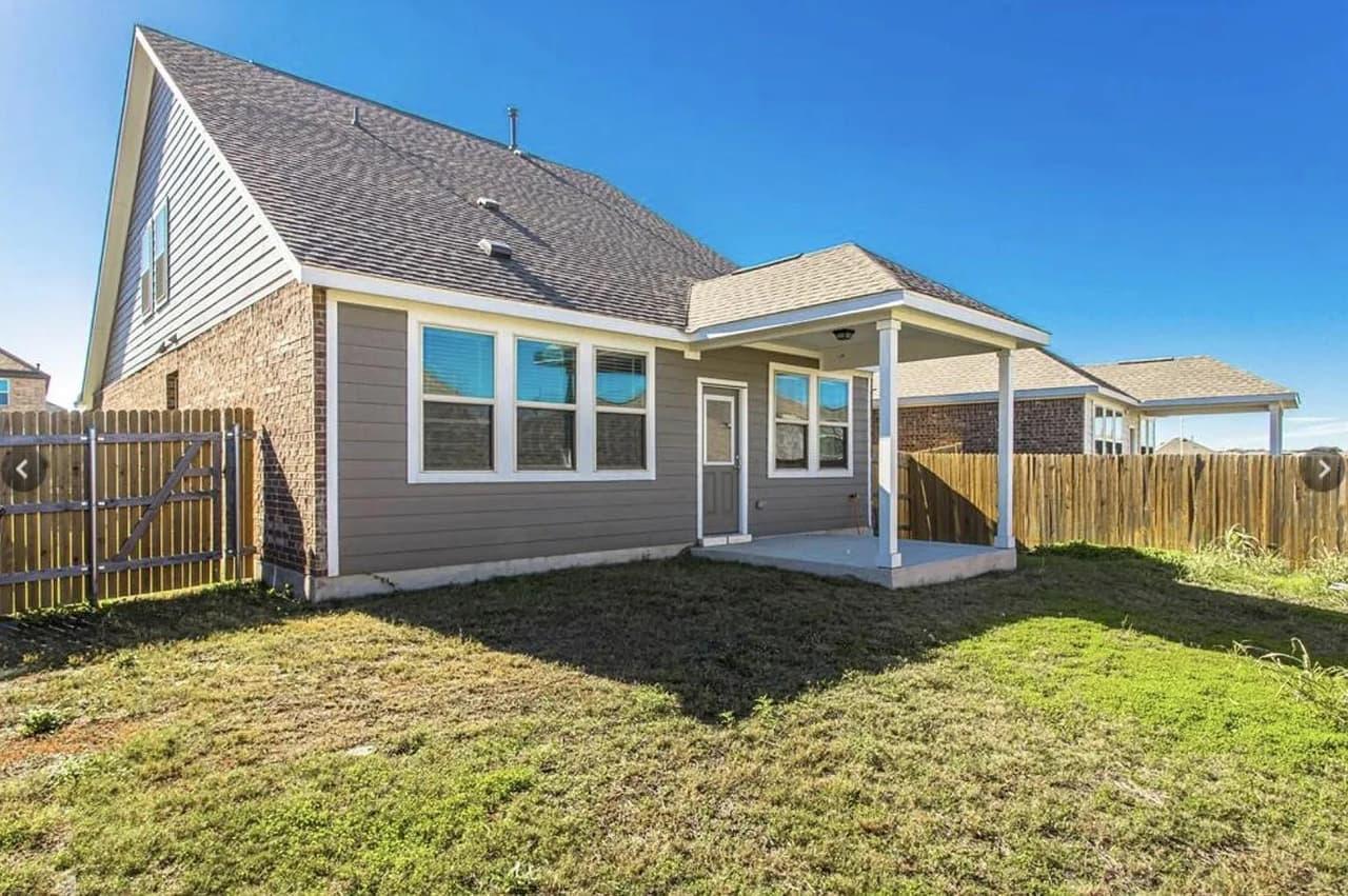 7516  Saginaw Dr photo 3