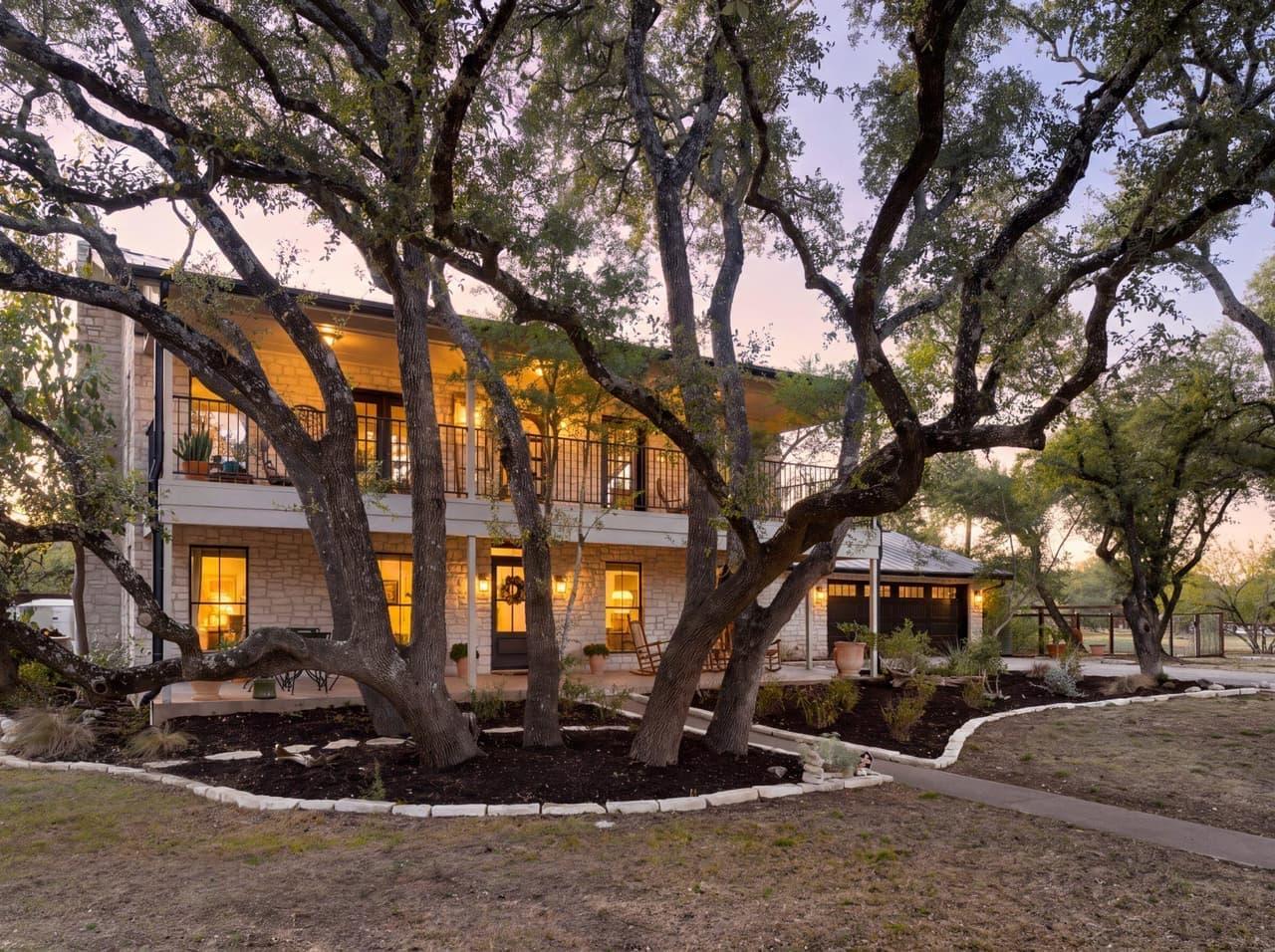 22  Tall Oaks Trl photo 2