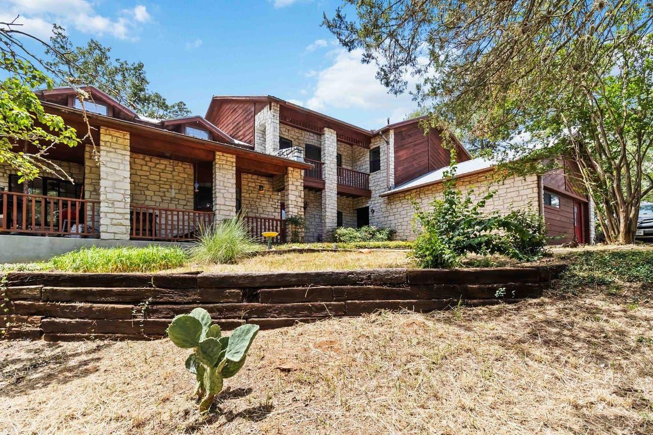 214  Laura Ln