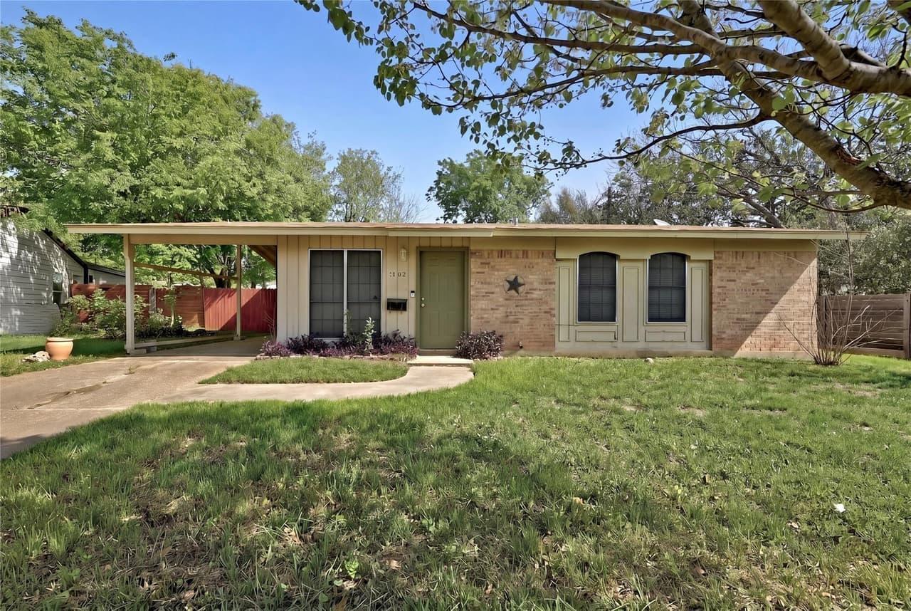 1402  Camelot Cir