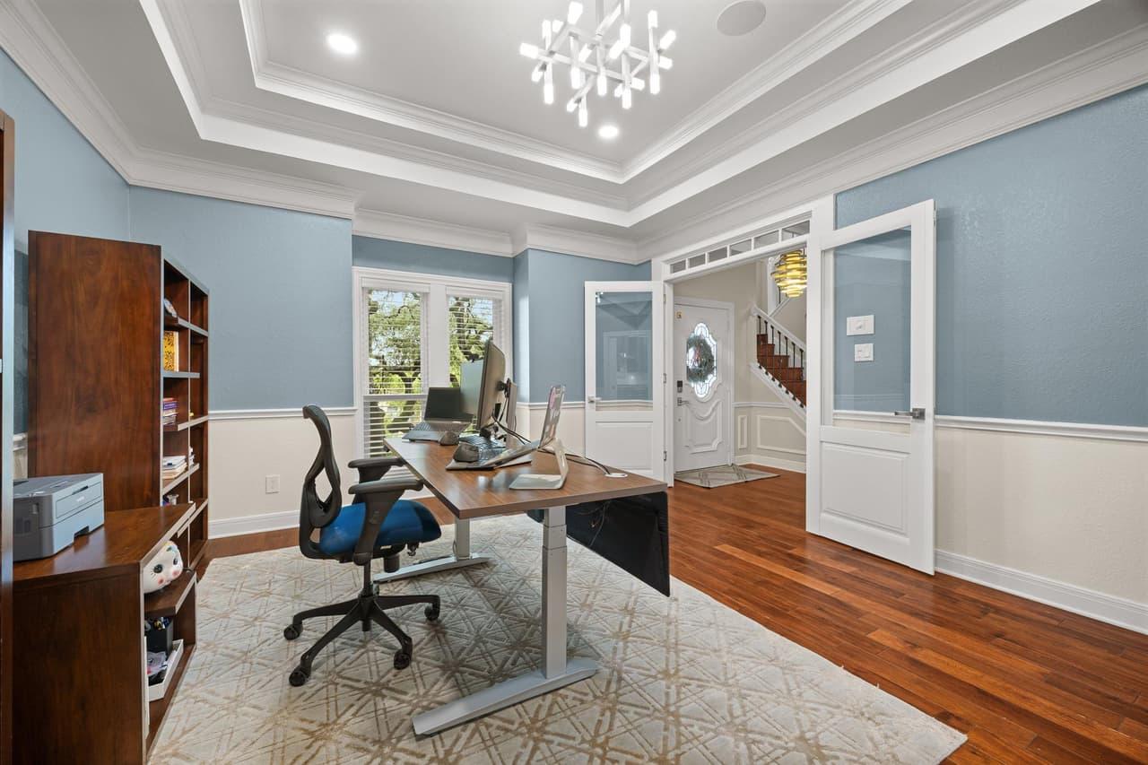 10405  Lockerbie Dr photo 3