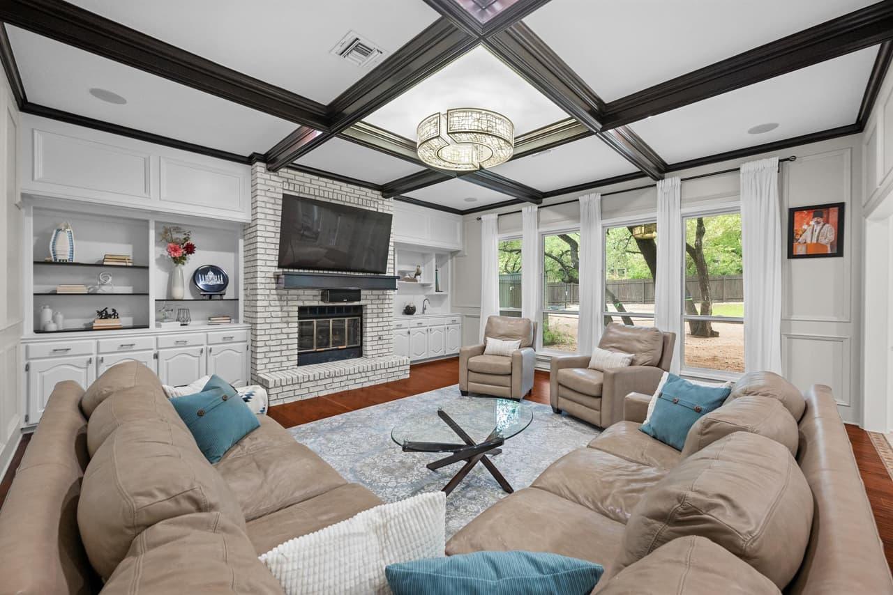 10405  Lockerbie Dr photo 6