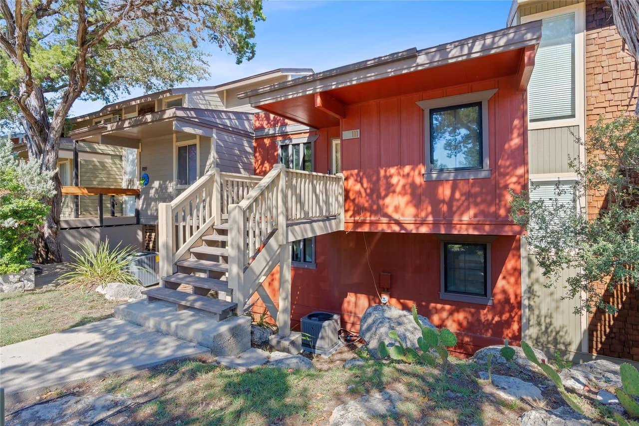 111  Comanche Pt photo 2