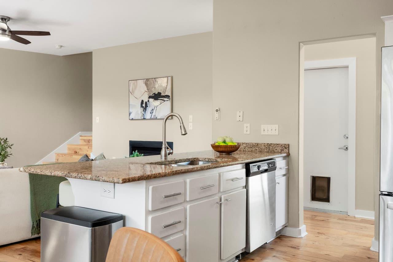 2114  Goodrich Ave  #7 photo 4