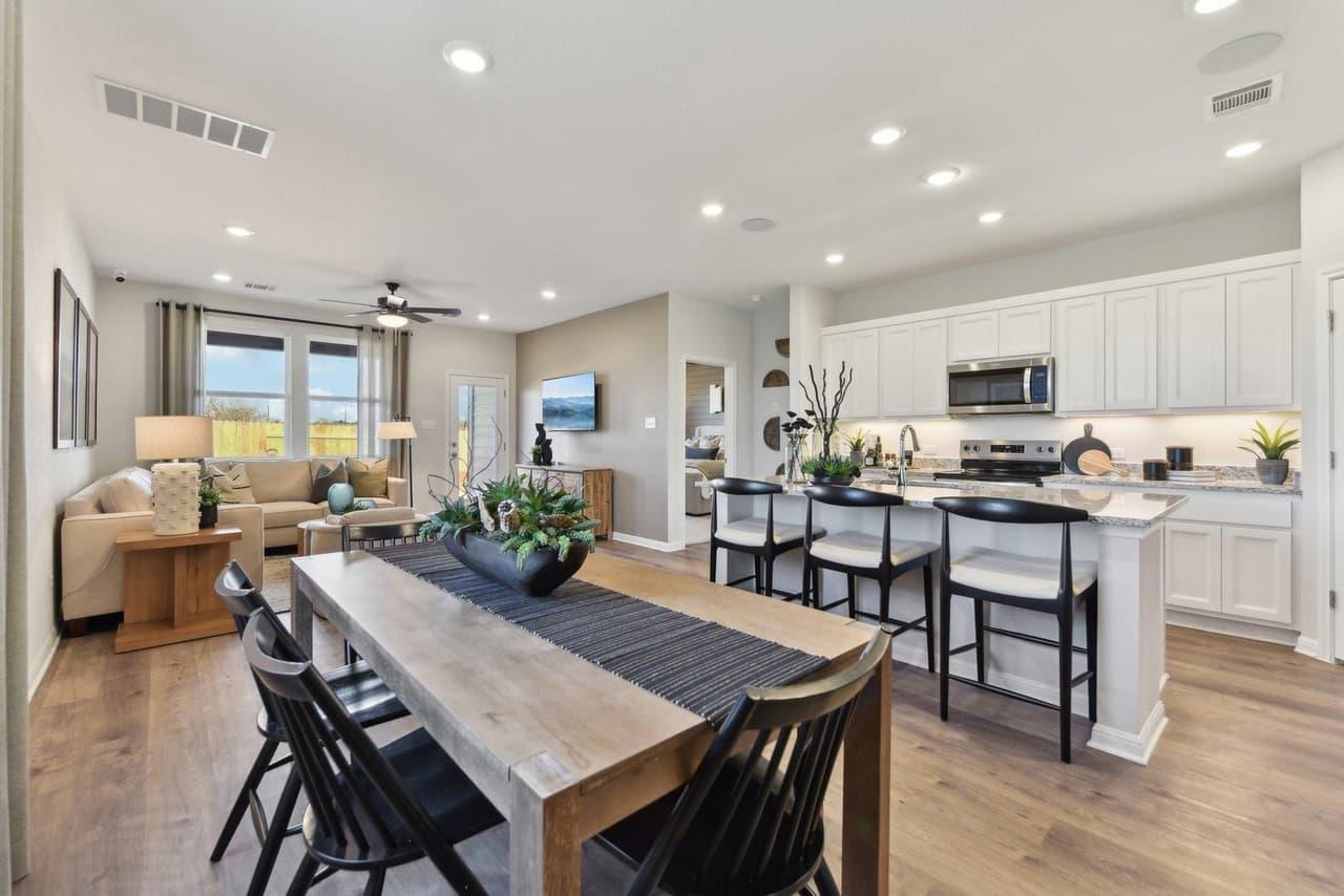 10609  Midnight Sun Dr photo 3