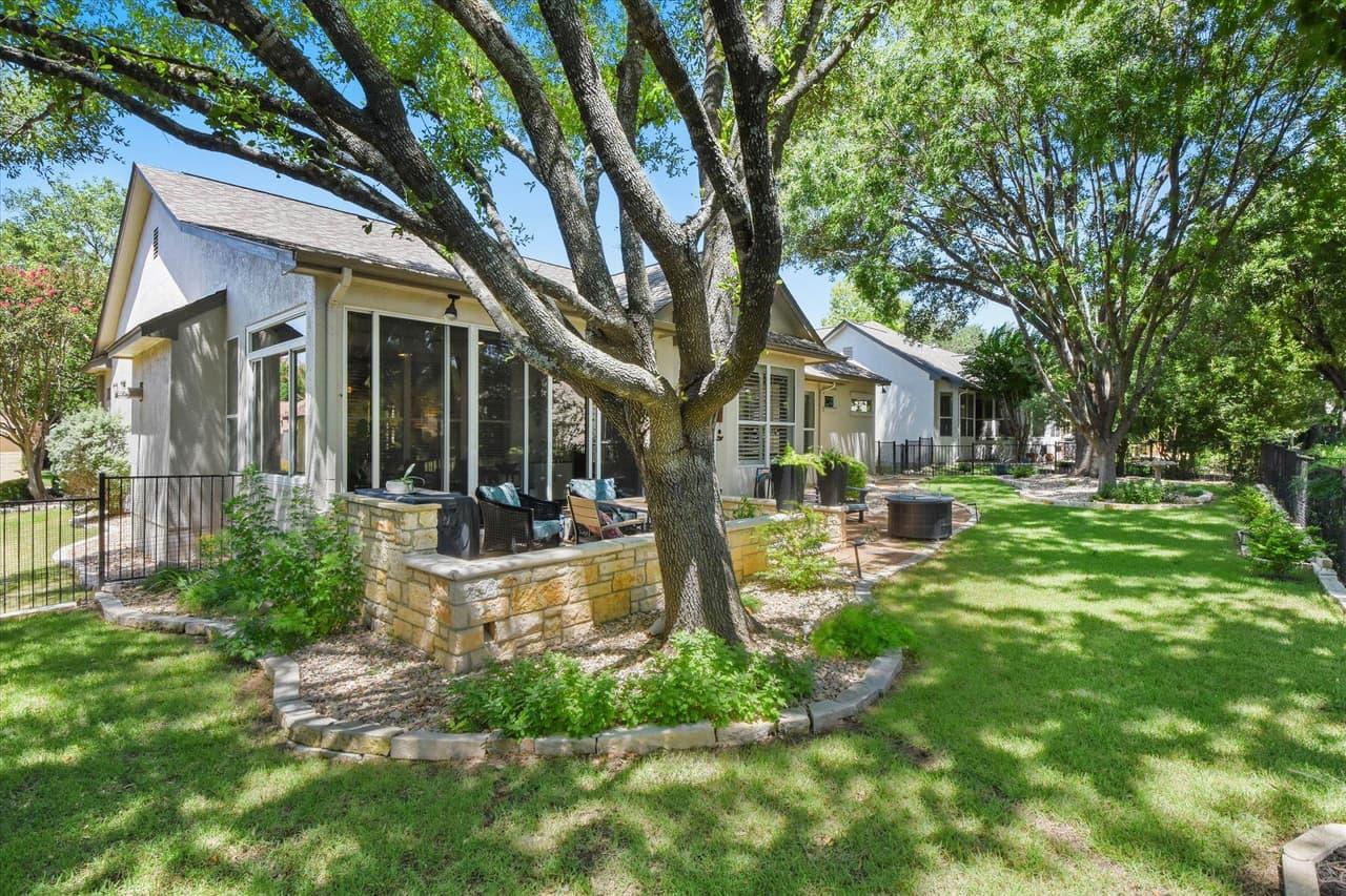 104  Wild Rose Dr photo 2