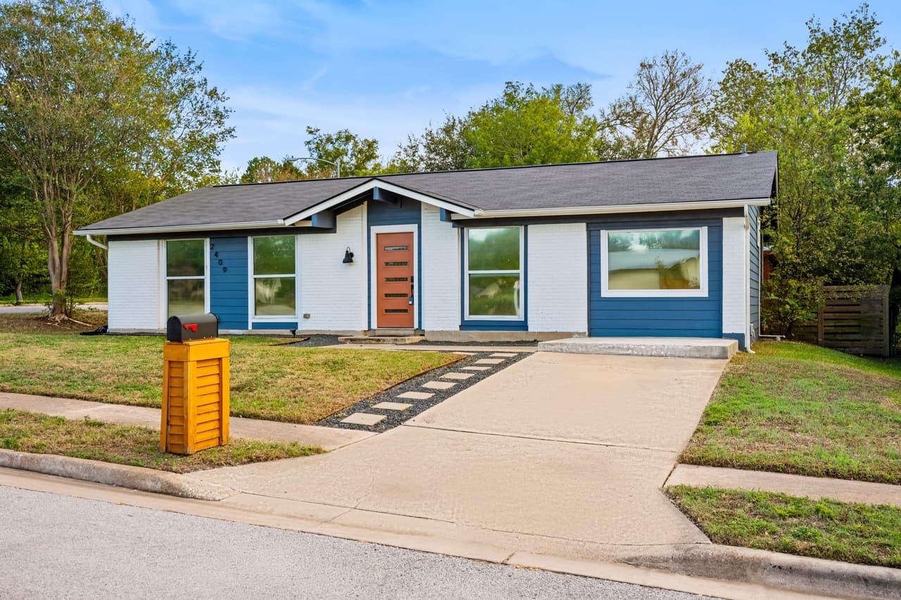2409  Campden Dr photo 2