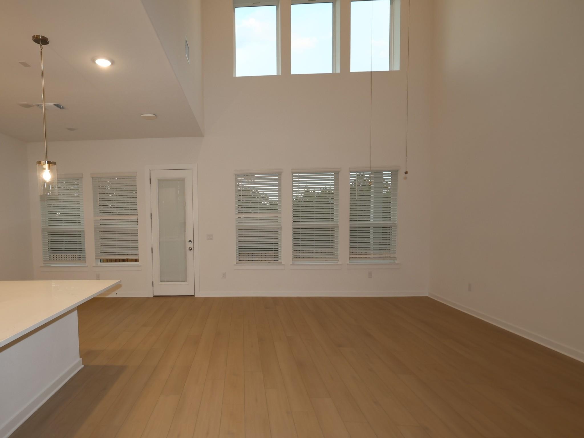 4008  Fulton Dr photo 5